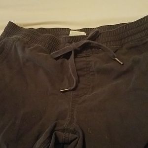 Khaki pants with fitted bottoms